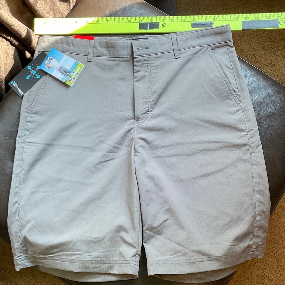 Sunice Men's Tan Flat Front Shorts